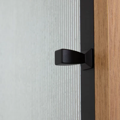 Üvegvitrin LED világítással MIO - artisan tölgy / fekete