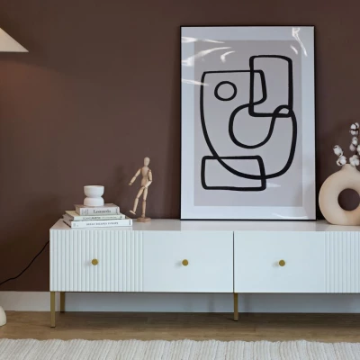 Széles TV-állvány HASKEL - fehér + arany