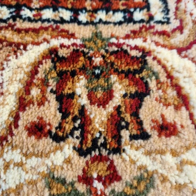 Szőnyegdarab 140x190 cm LUCHO - krémszínű