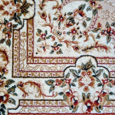 Klasszikus szőnyegdarab 200x300 cm LUCHO - krémszínű