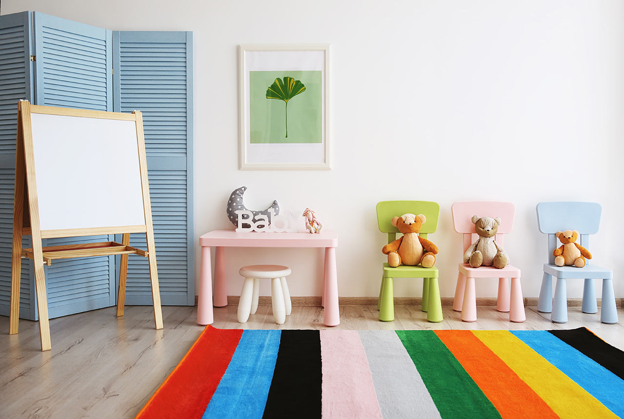 A színes bútorok pozitív gondolkodásra ösztönzik a gyerekeket