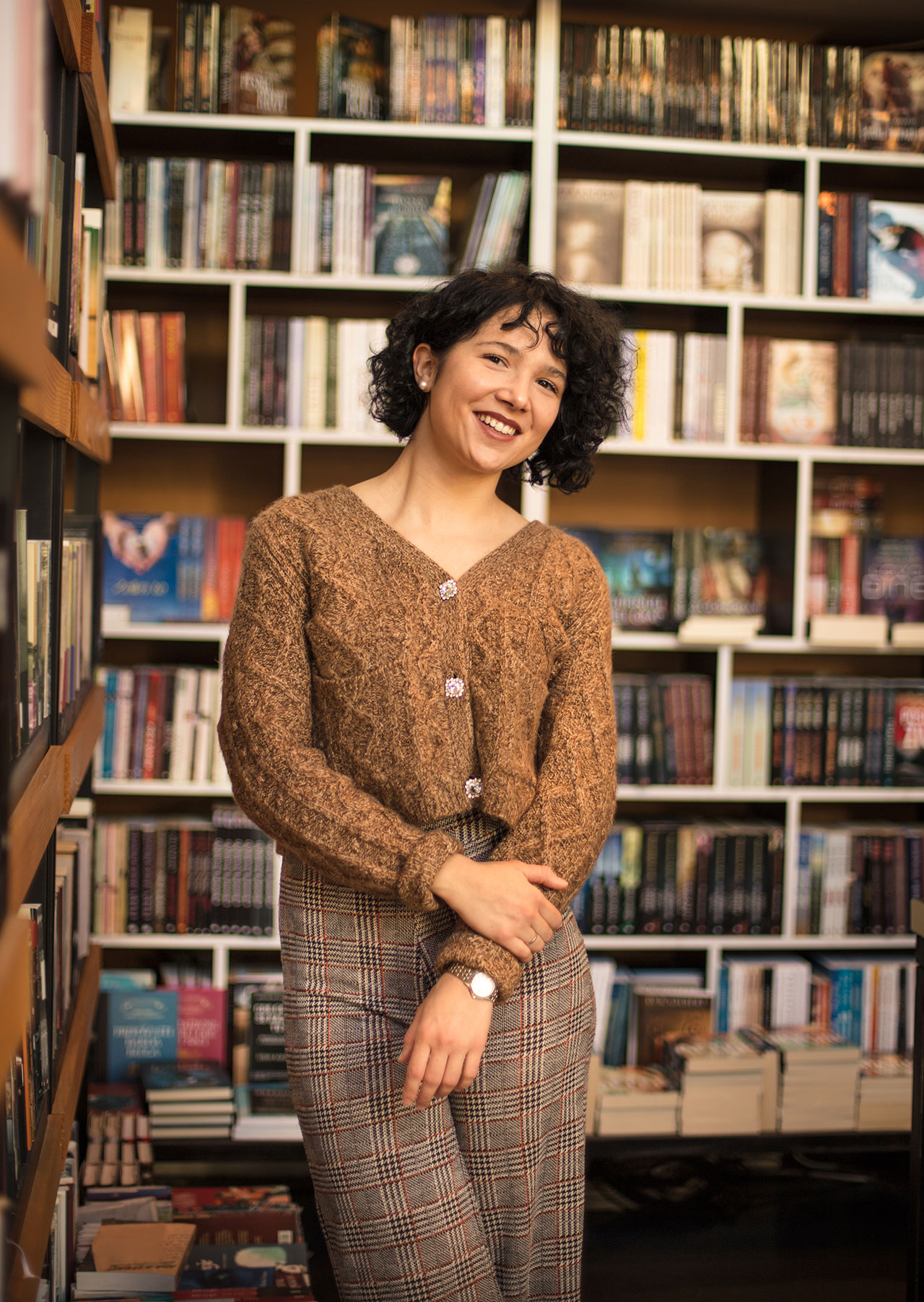 A falba rögzítés alternatívája lehet a bútorok L alakban történő összeszerelése.